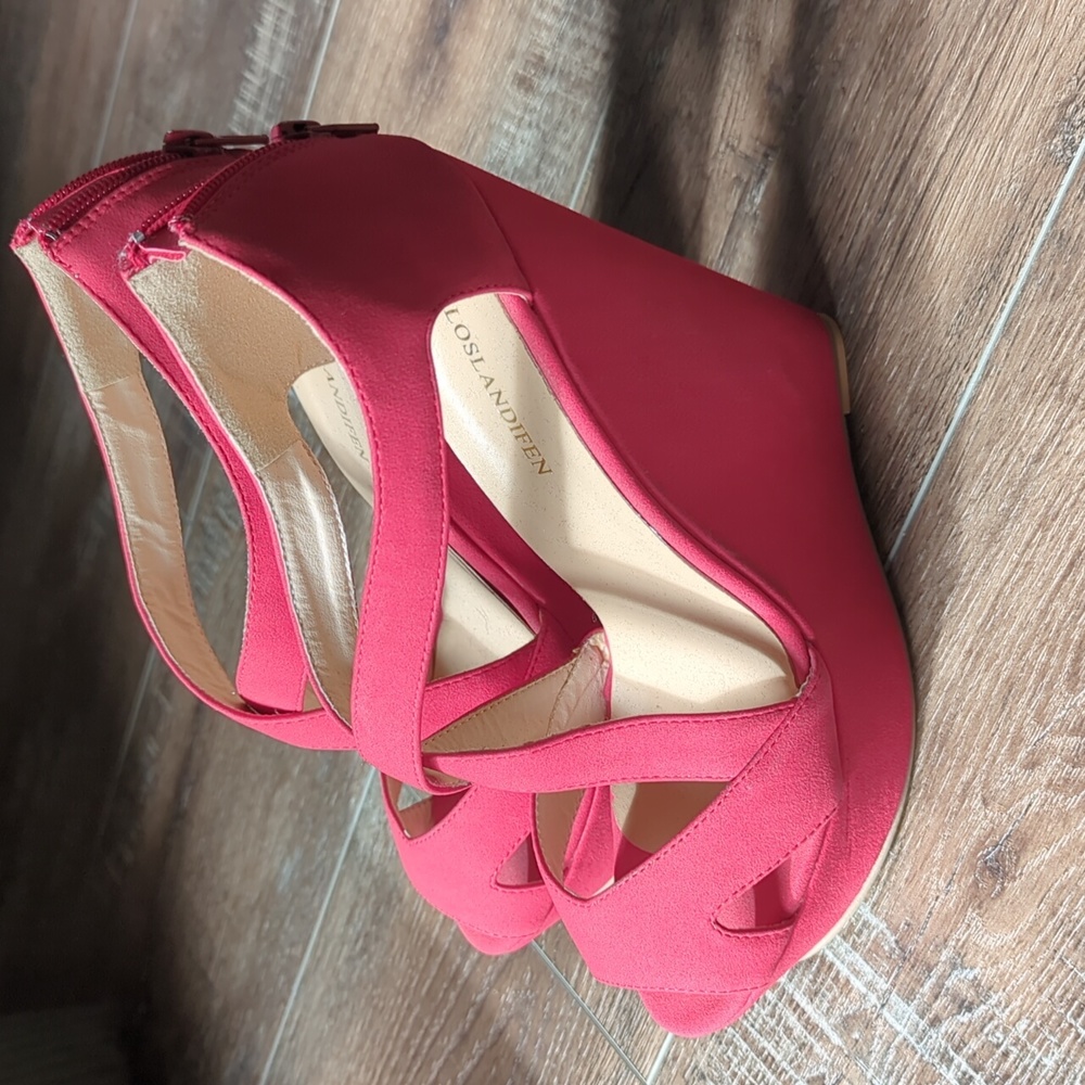 Loslandifen Strappy Red Wedge Heels
